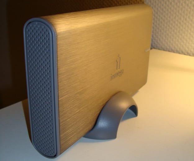 Photos of an external hard drive