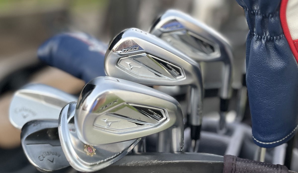 Mizuno JPX 925 Hot Metal Pro Irons In bag